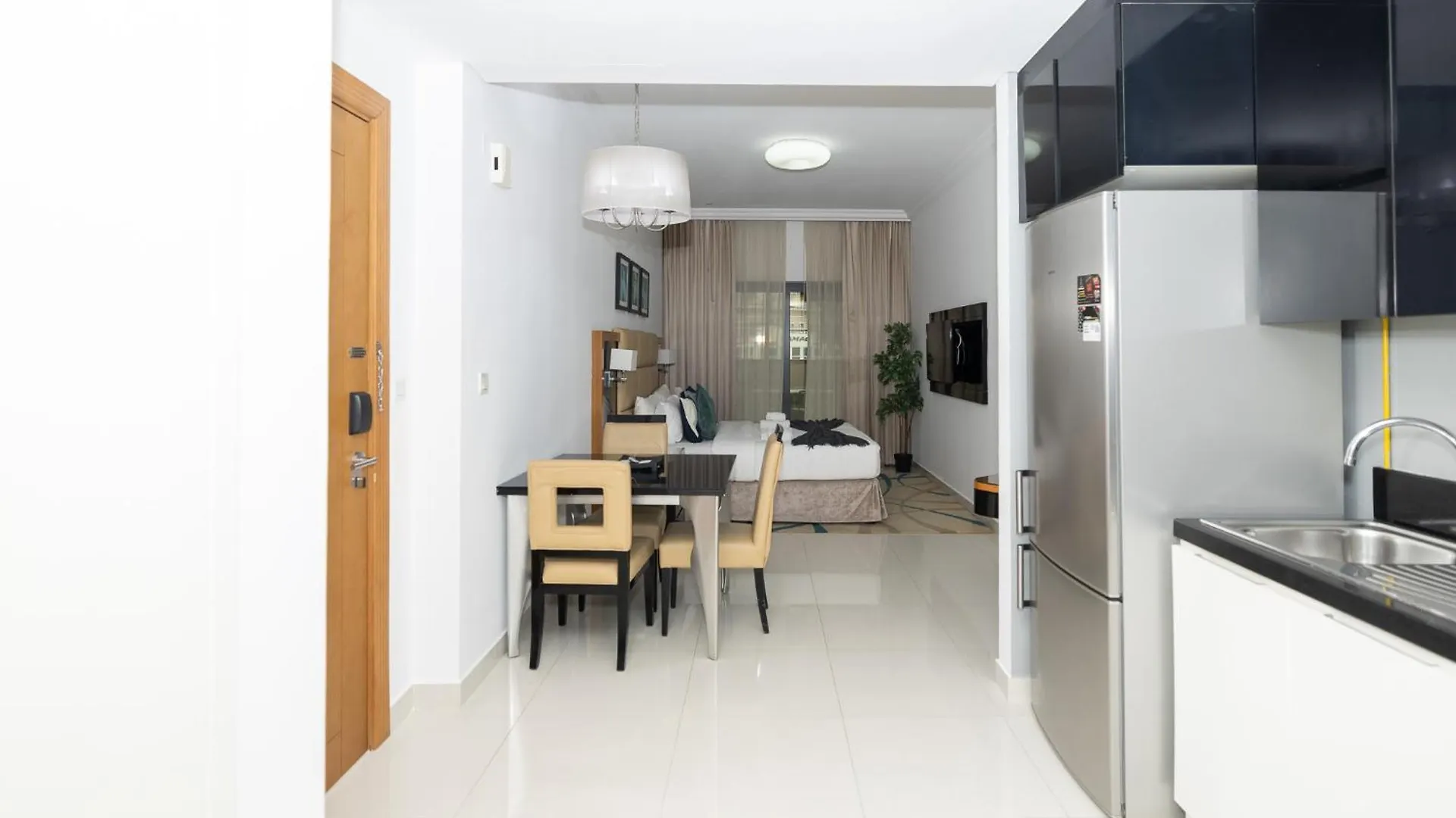 New High-Floor Studio In A Central Location Dubai Apartment