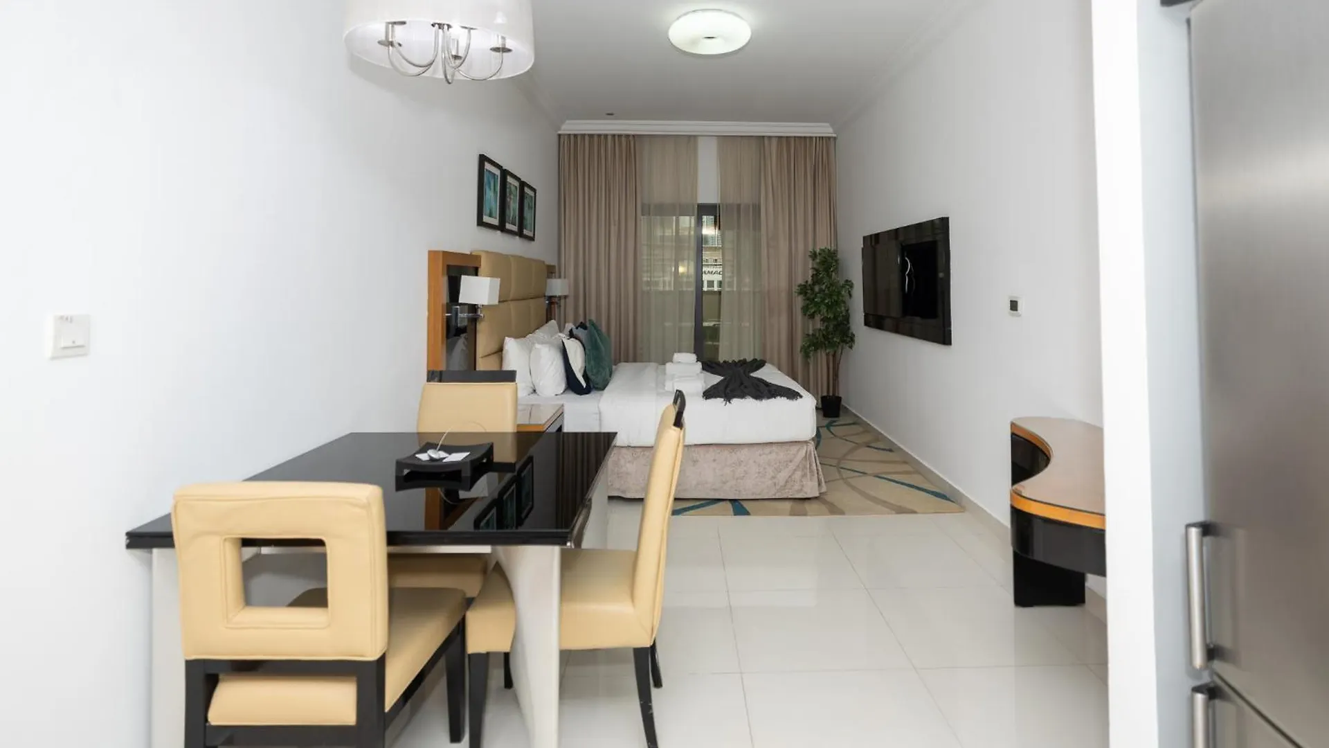 New High-Floor Studio In A Central Location Dubai